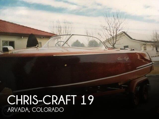 19' Chris-Craft 19 Capri