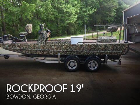 19' Rockproof River Rocket 19