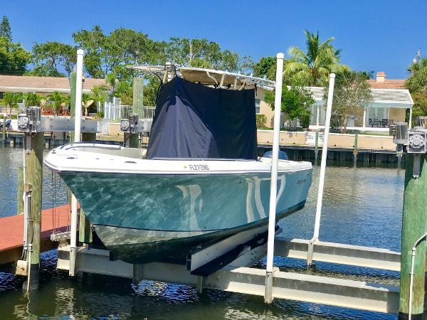 23' Sailfish 2360 CC