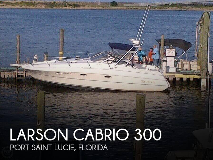 30' Larson Cabrio 300