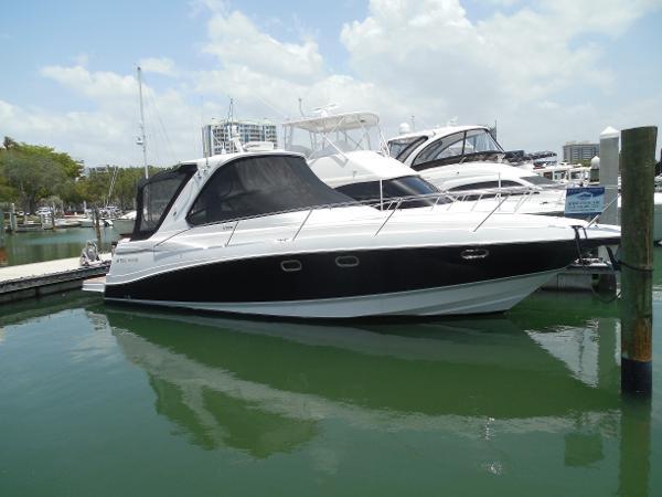 37' Four Winns 378 Vista