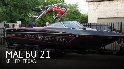 22' Malibu Wakesetter VLX