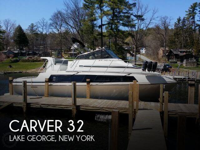 32' Carver 3297 Mariner