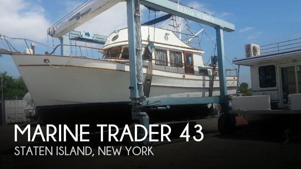 44' Marine Trader 44