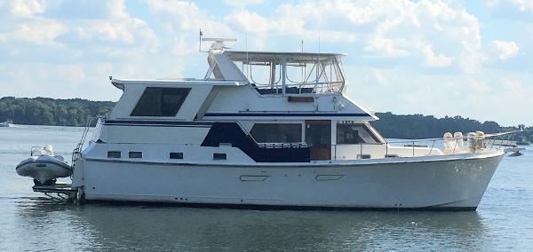 47' Marine Trader Tradewinds 47