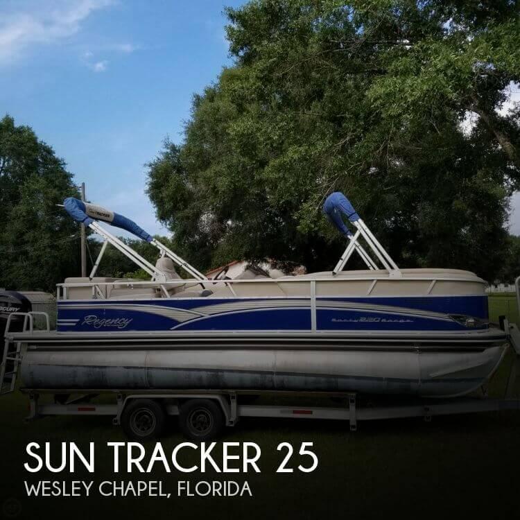 22' Sun Tracker Party Barge 220 Regency