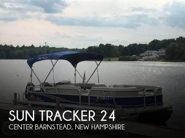 24' Sun Tracker Party Barge 24 DLX Signature