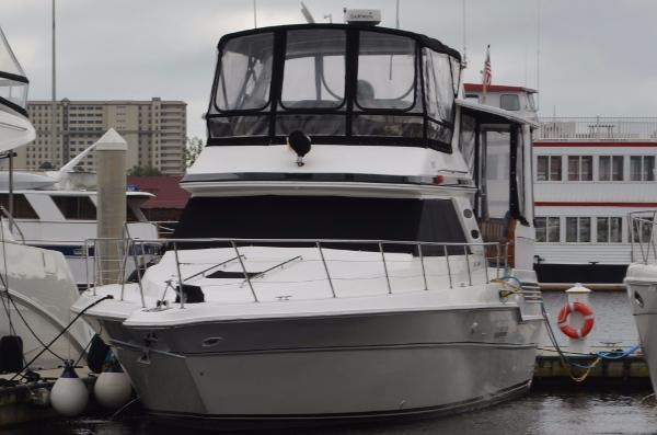 44' Sea Ray 440 Aft Cabin