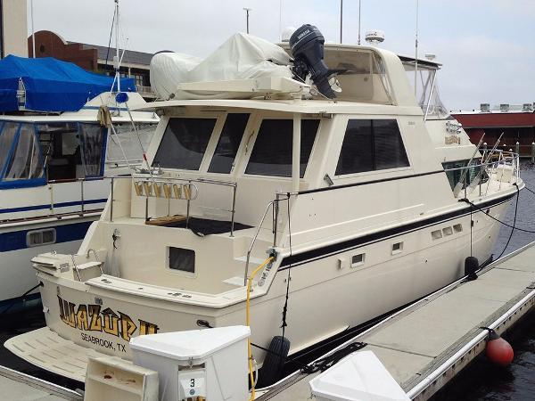 52' Hatteras 52 Cockpit Motor Yacht