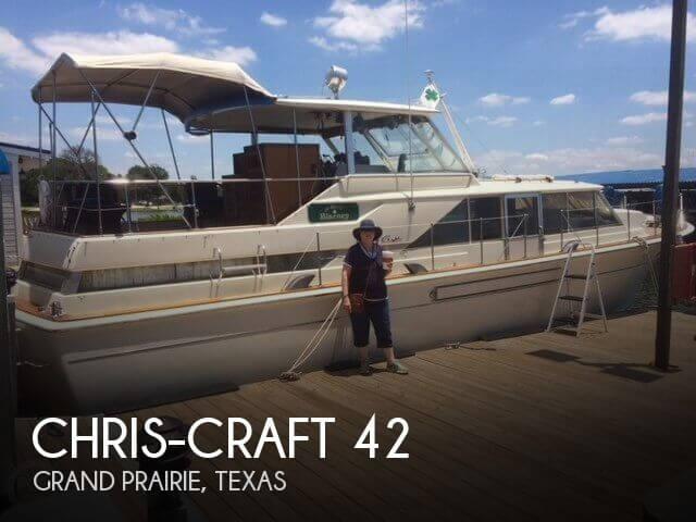 42' Chris-Craft Commander