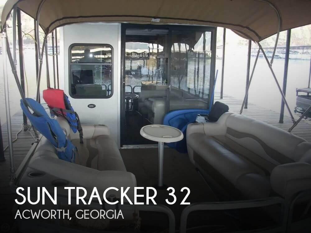 32' Sun Tracker 32 Party Cruiser Signature Series