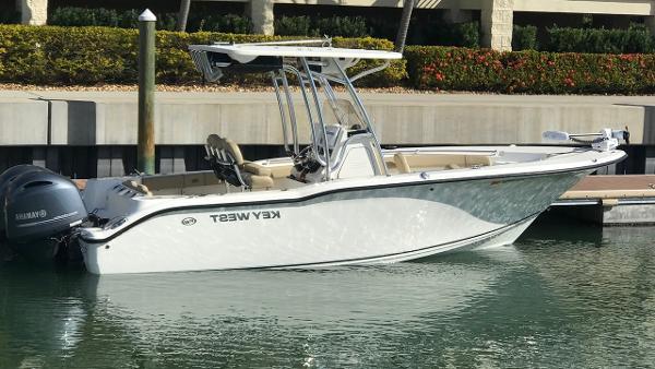 24' Key West 244 Center Console Bluewater