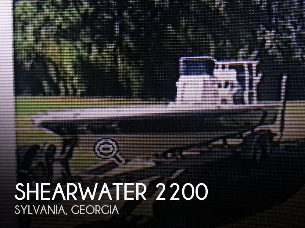 22' Shearwater X2200