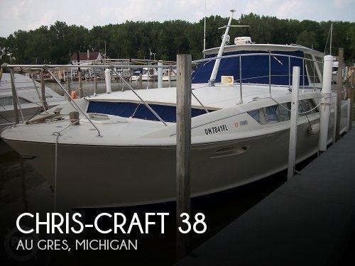 38' Chris-Craft Commander Sedan 38