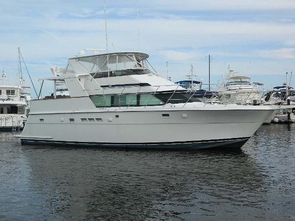 50' Hatteras 50 Convertible Sport Deck