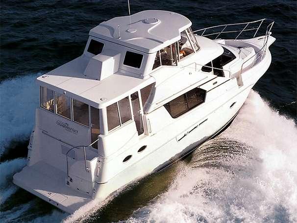 45' Silverton 453 Motor Yacht Fully Glass Enclosed