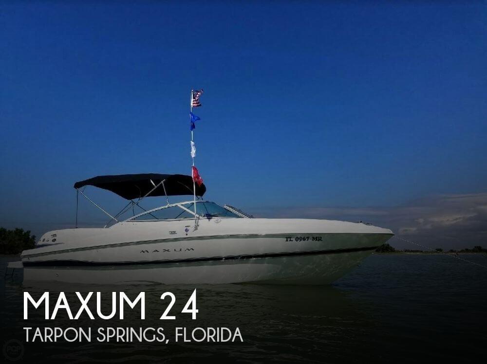 24' Maxum 2400 SD