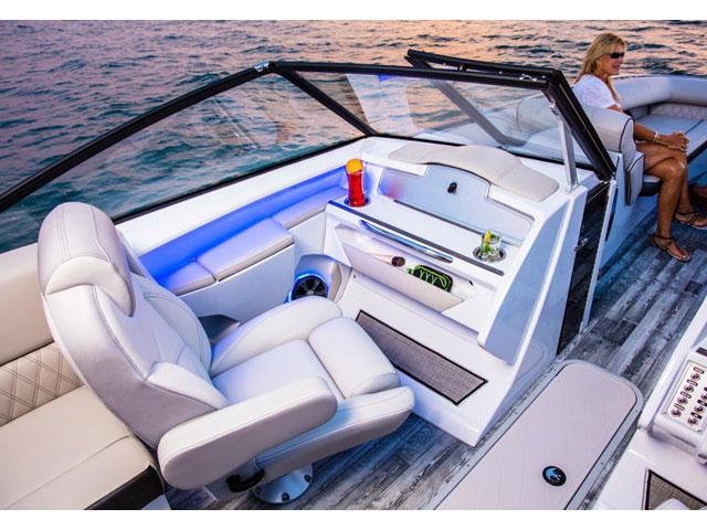 27' Crest 270 NX-SLS (twin outboard)