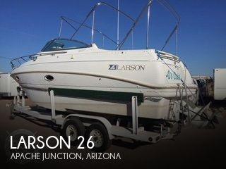 26' Larson 260 Cabrio