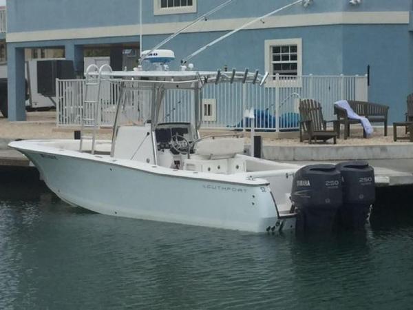 27' Southport 26 Center Console