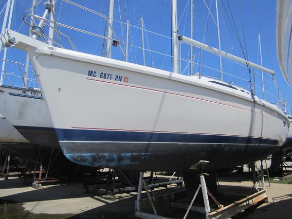 29' Hunter 29.5-1994-Muskegon-100811715