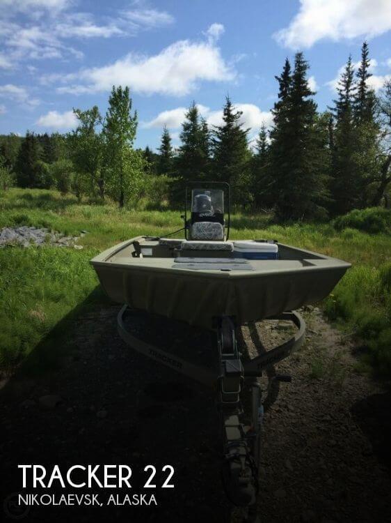 22' Tracker Grizzly 22