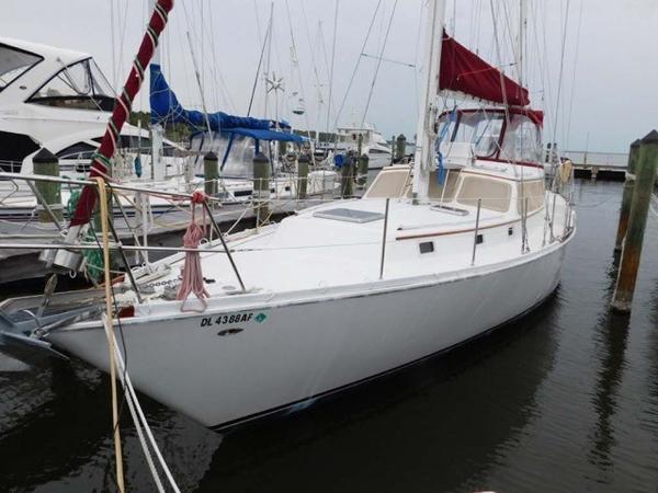 47' Gulfstar Sailmaster 47
