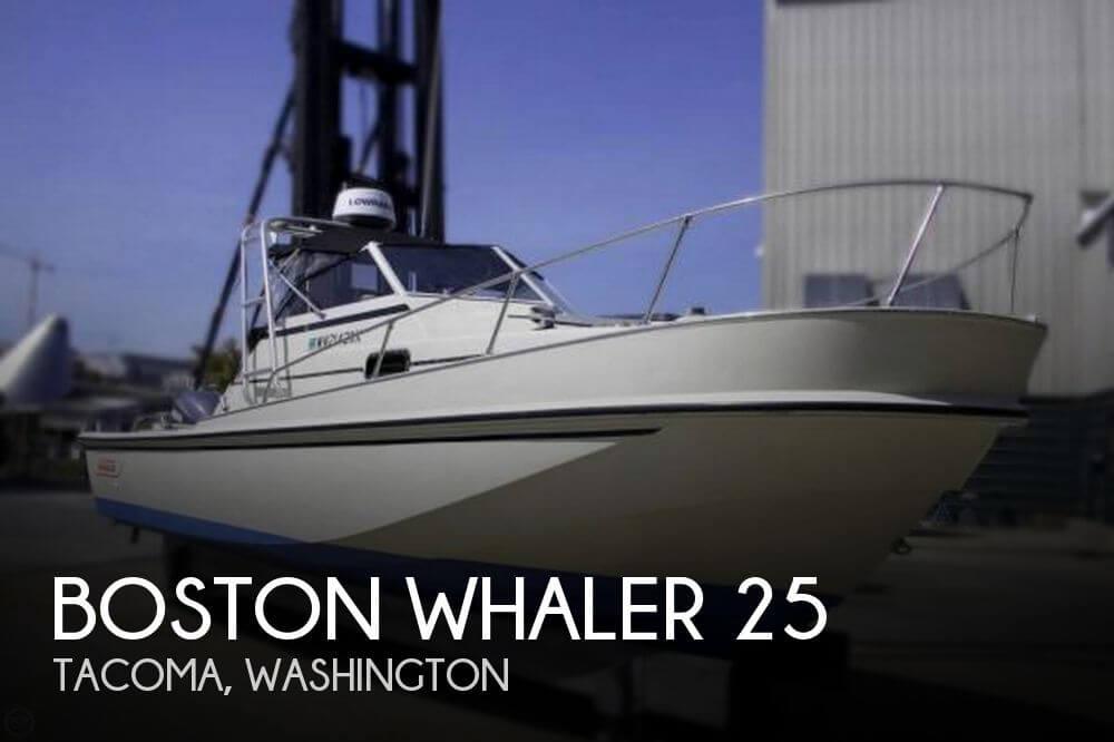 25' Boston Whaler 25 Revenge Walkaround