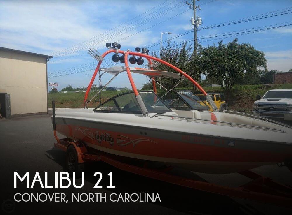 21' Malibu Wakesetter 21