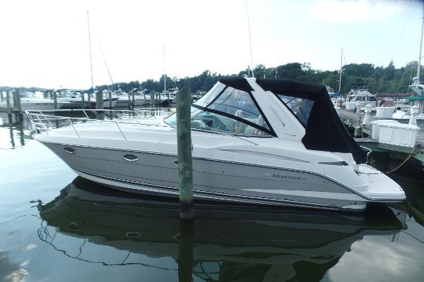 35' Monterey 350 Sport Yacht