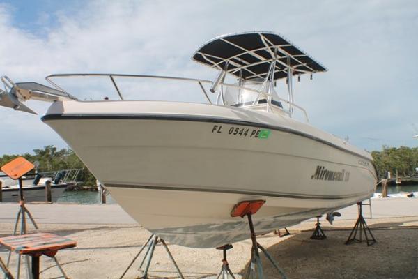 20' Cobia 20.6 Center Console