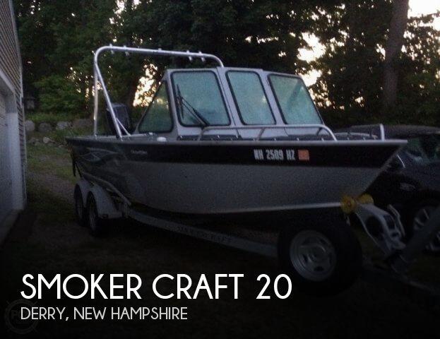 20' Smoker Craft Phantom 202 OS