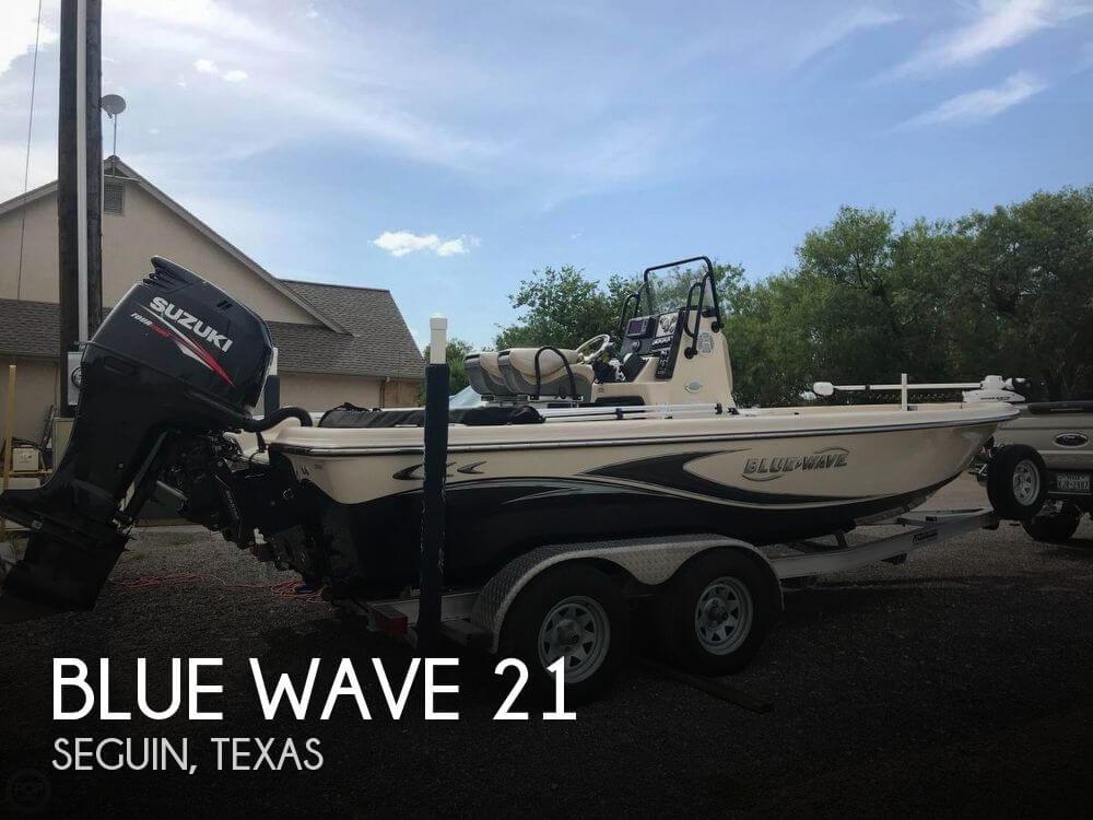 22' Blue Wave 2200 Pure Bay