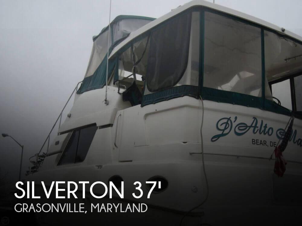 37' Silverton 372 Motor Yacht