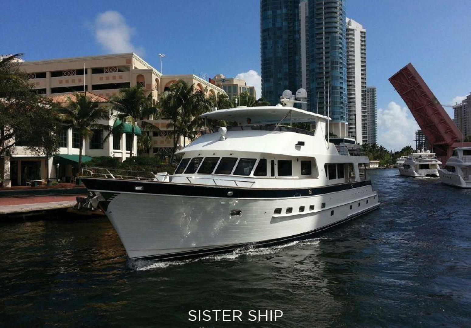 86' Outer Reef Yachts 860 MY