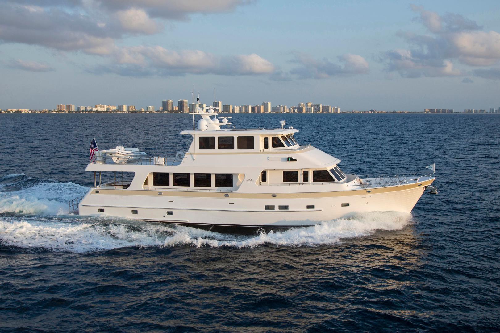 86' Outer Reef Yachts 860 DBMY