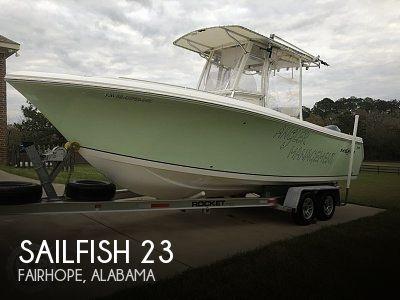 23' Sailfish 2360 CC