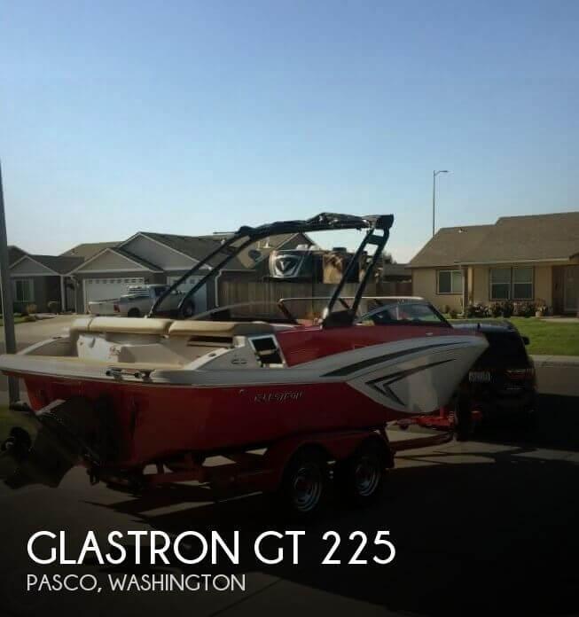22' Glastron GT 225