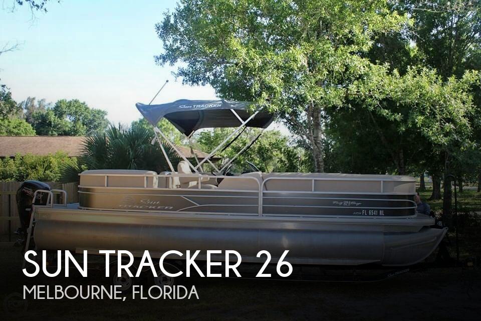 26' Sun Tracker Party Barge 24 DLX XP3
