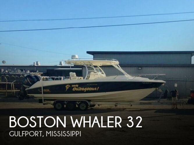 32' Boston Whaler 320 Outrage Cuddy