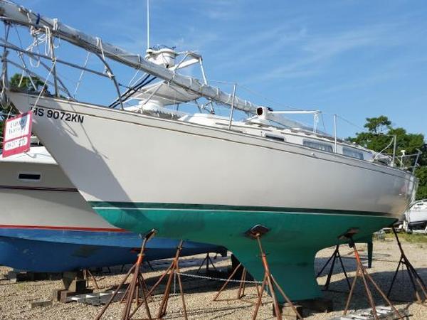 28' Sabre 28 Sloop