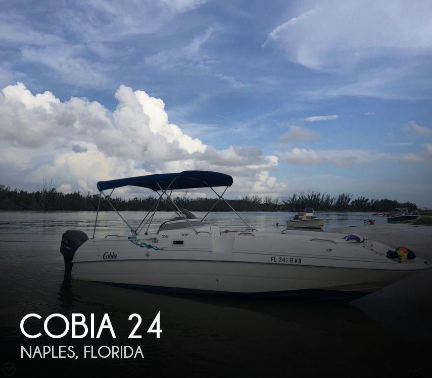 25' Cobia 256 DECK BOAT