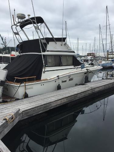 34' Trojan Sportfisher