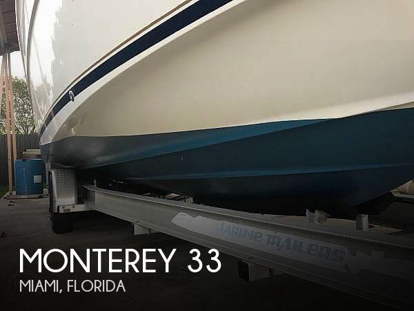 30' Monterey 302 Cruiser