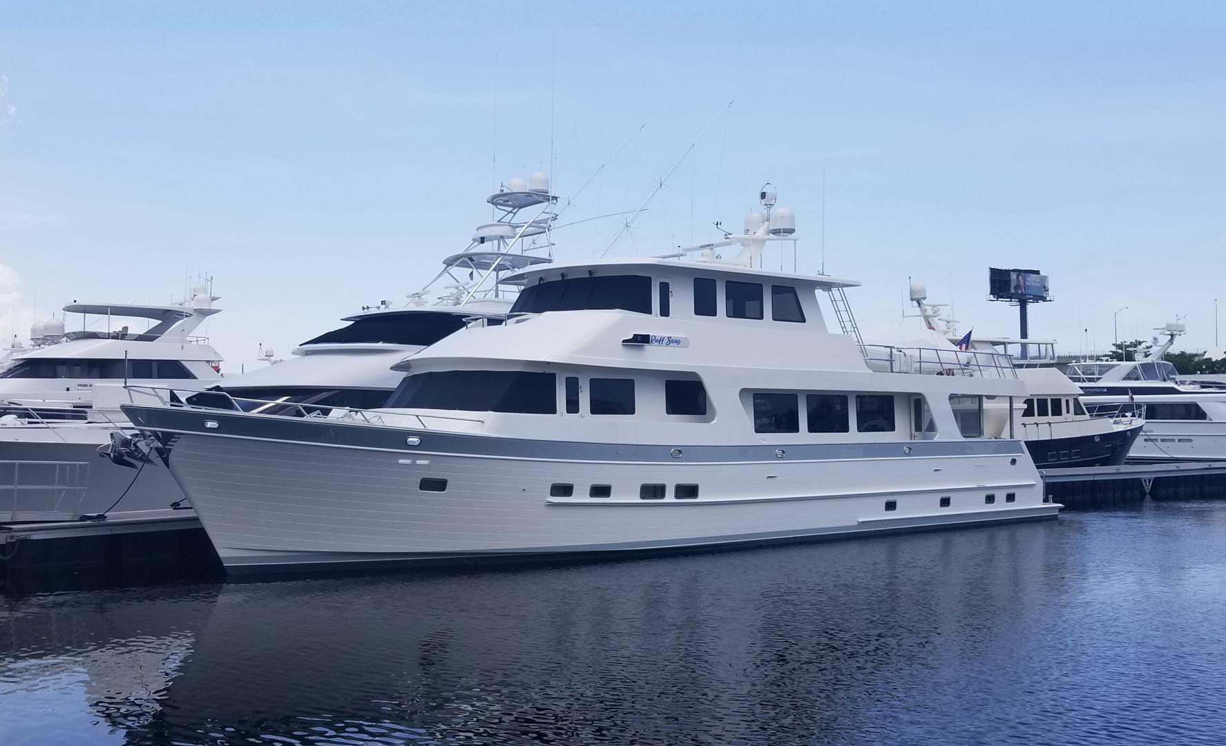 86' Outer Reef Yachts 860 Deluxbridge Skylounge