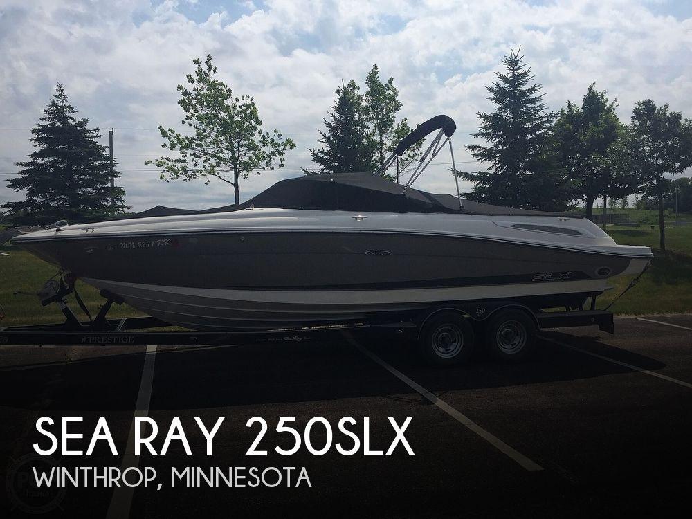 25' Sea Ray 250 SLX
