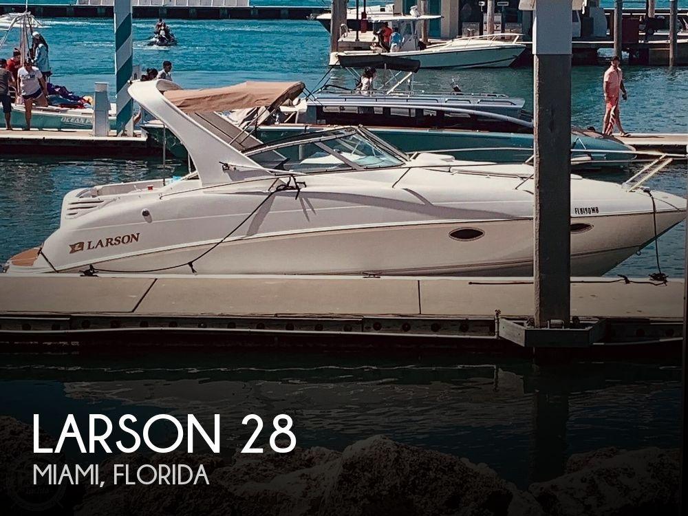 27' Larson 274 Mid Cabin