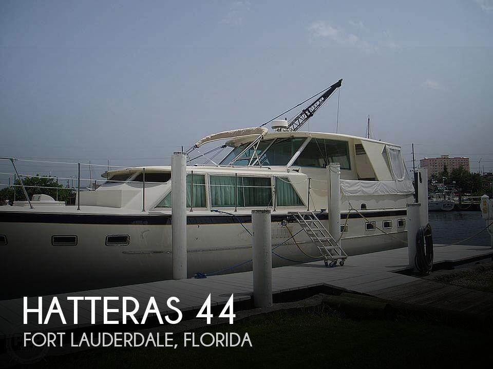 44' Hatteras 44 Tri - cabin