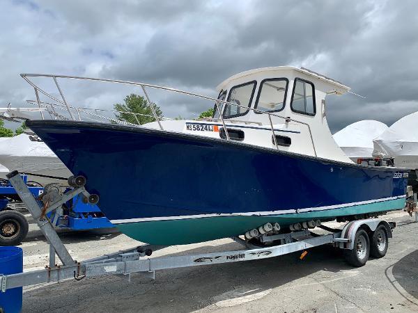 27' Eastern Lobster Fisherman