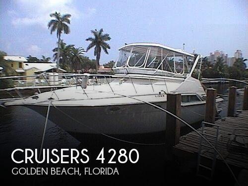 42' Cruisers Yachts Sedan Bridge 4280